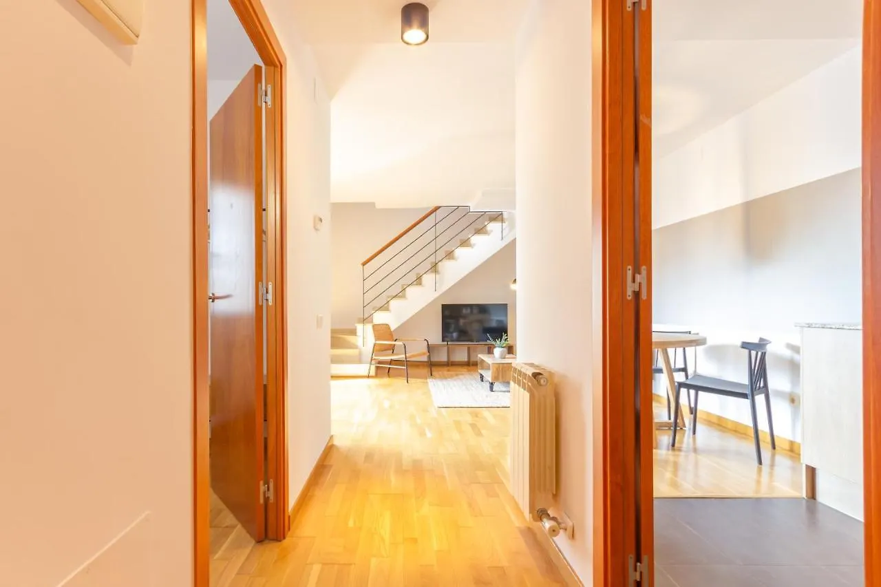 Apartamento Elegante Duplex En Terrassa, Barcelona