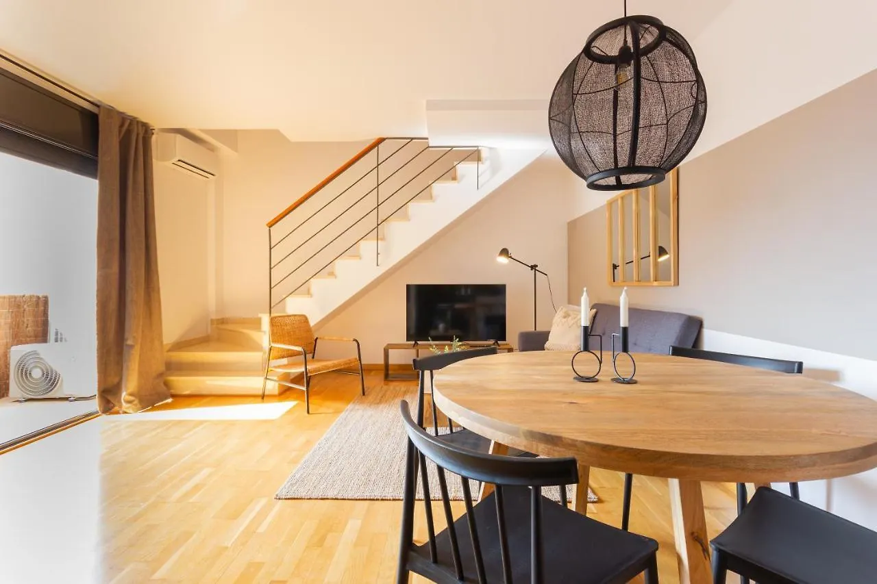 Apartamento Elegante Duplex En Terrassa, Barcelona España